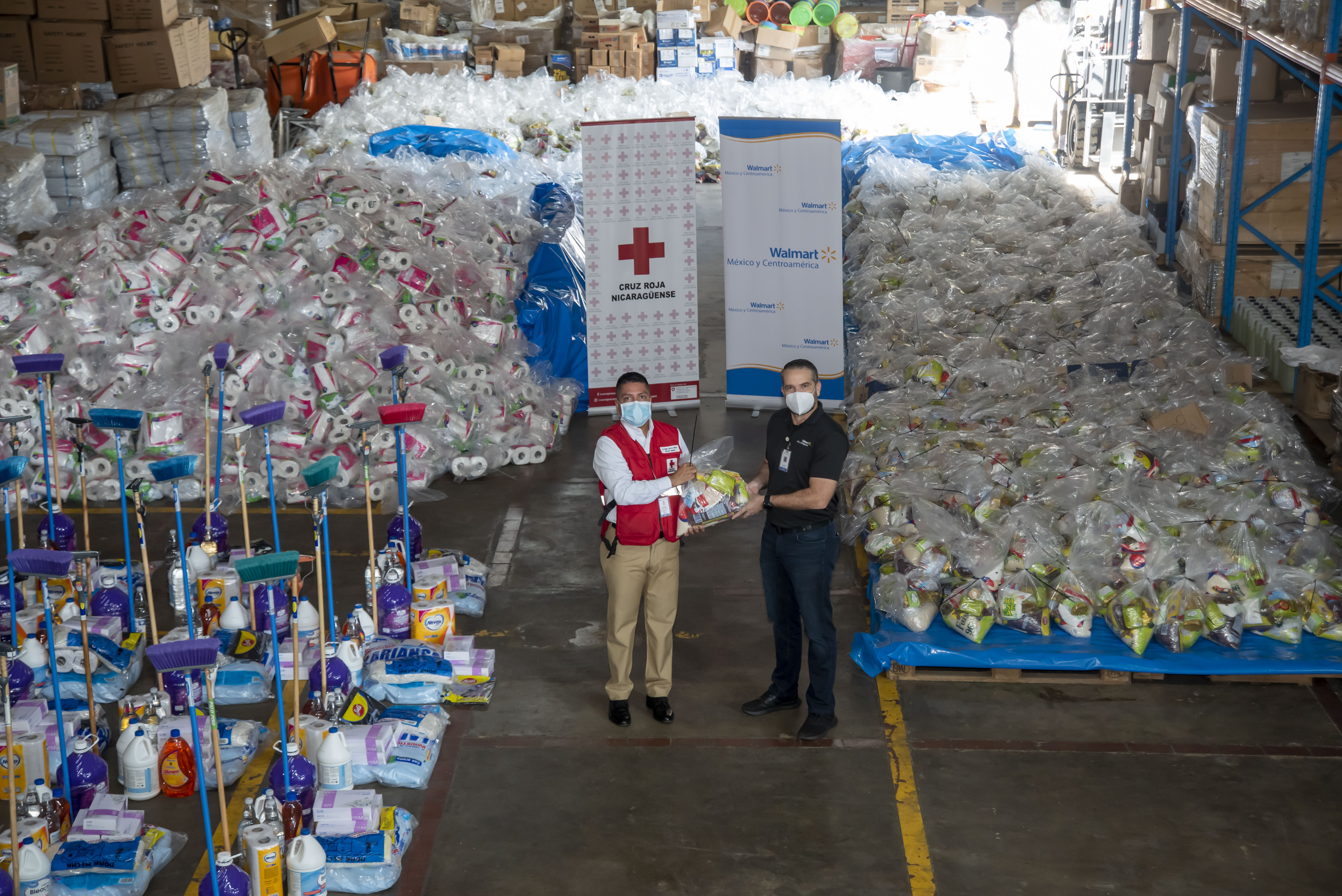 Walmart Nicaragua dona más de 51 mil libras en alimentos a la Cruz Roja Nicaragüense
