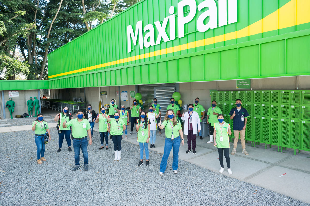 Walmart continúa su expansión en el país con la apertura de dos nuevas tiendas MaxiPalí y Palí
